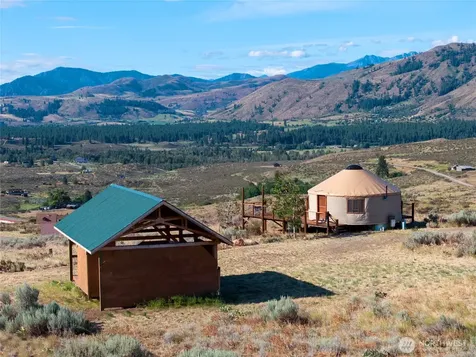35 Chewuch Heights Road Winthrop WA 98862