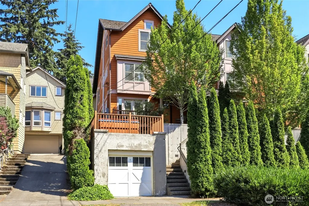 3128 Franklin Avenue E Seattle WA 98102