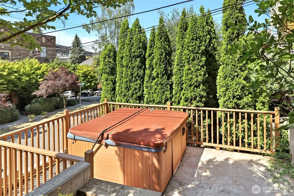 3128 Franklin Avenue E Seattle WA 98102