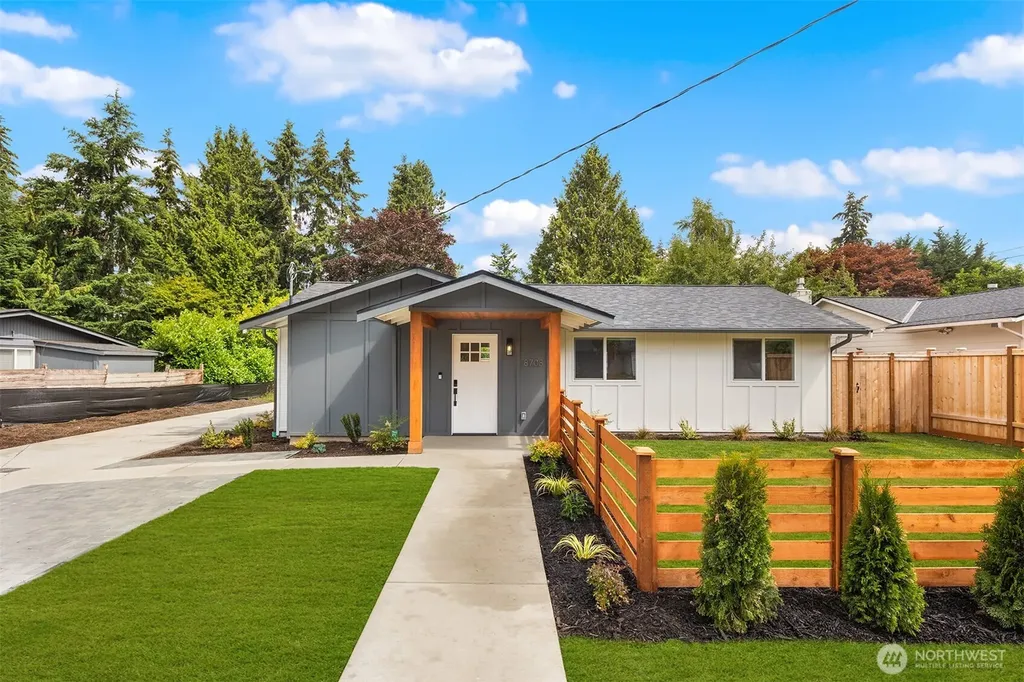 8708 NE 140th Street Kirkland WA 98034