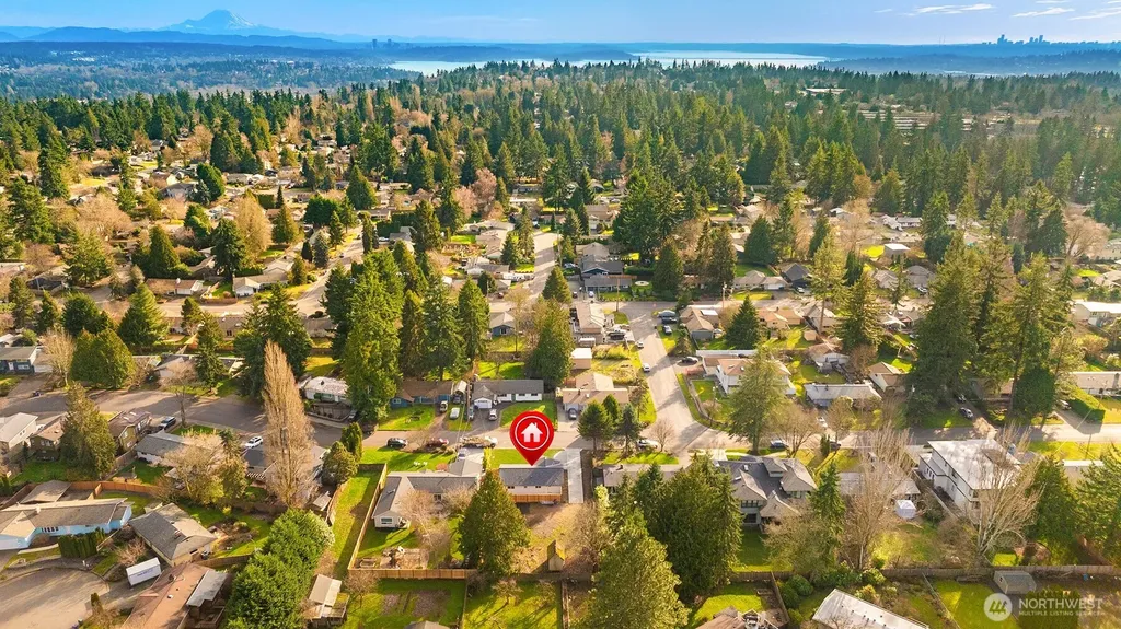 8708 NE 140th Street Kirkland WA 98034