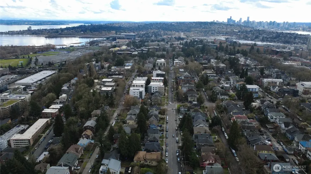 5026 20th Avenue NE Seattle WA 98105