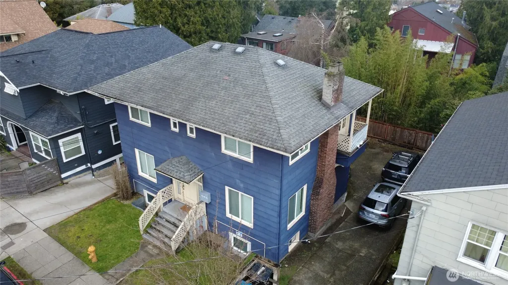 5026 20th Avenue NE Seattle WA 98105