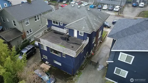 5026 20th Avenue NE Seattle WA 98105