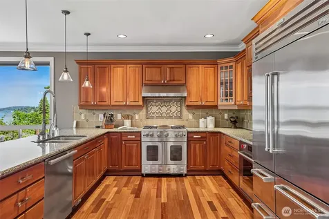 7100 S Ryan Street Seattle WA 98178