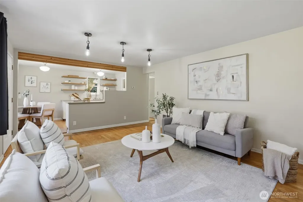 7752 17th Avenue SW Seattle WA 98106