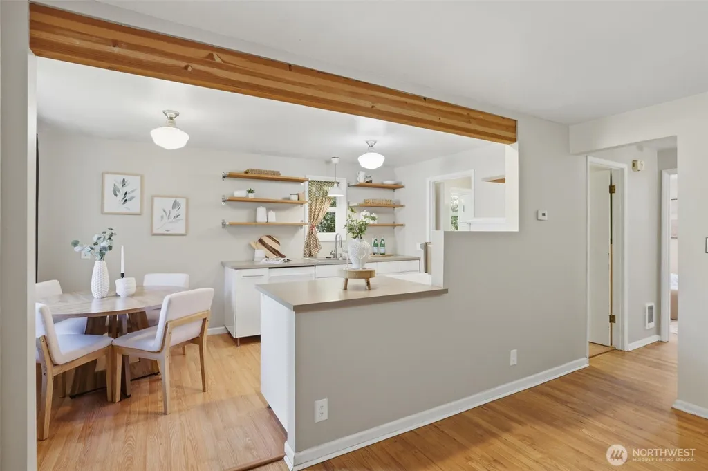 7752 17th Avenue SW Seattle WA 98106