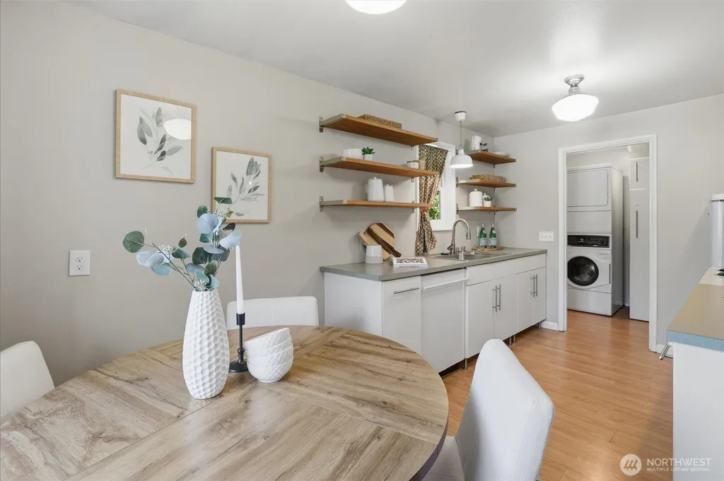 7752 17th Avenue SW Seattle WA 98106