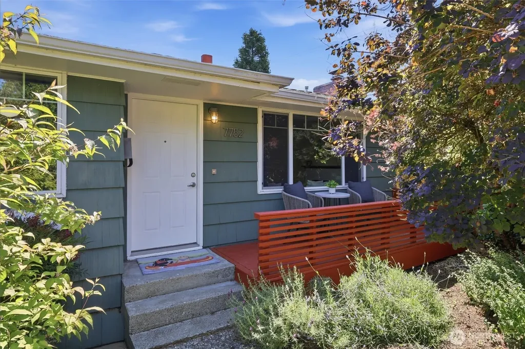 7752 17th Avenue SW Seattle WA 98106