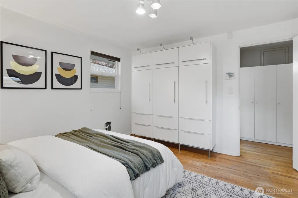 7752 17th Avenue SW Seattle WA 98106