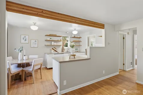 7752 17th Avenue SW Seattle WA 98106