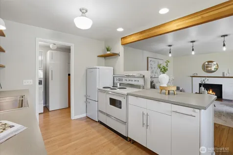 7752 17th Avenue SW Seattle WA 98106