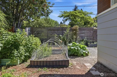 7752 17th Avenue SW Seattle WA 98106