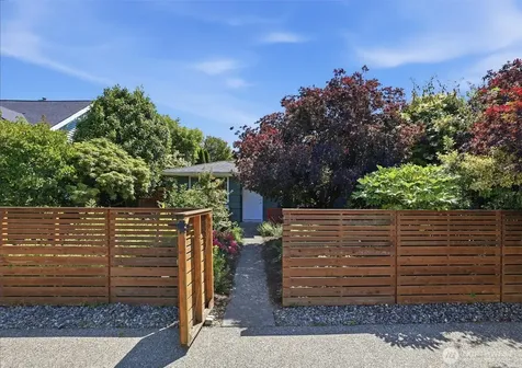7752 17th Avenue SW Seattle WA 98106