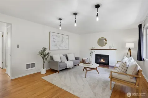 7752 17th Avenue SW Seattle WA 98106