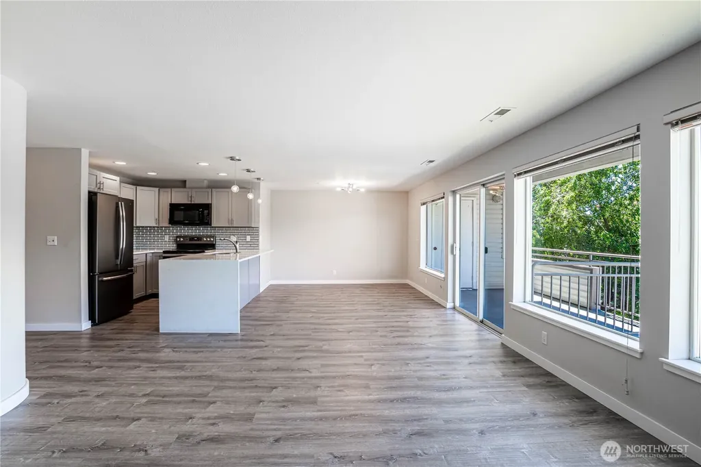 808 W Manson Highway Chelan WA 98816