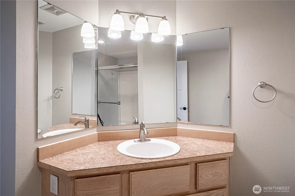 808 W Manson Highway Chelan WA 98816