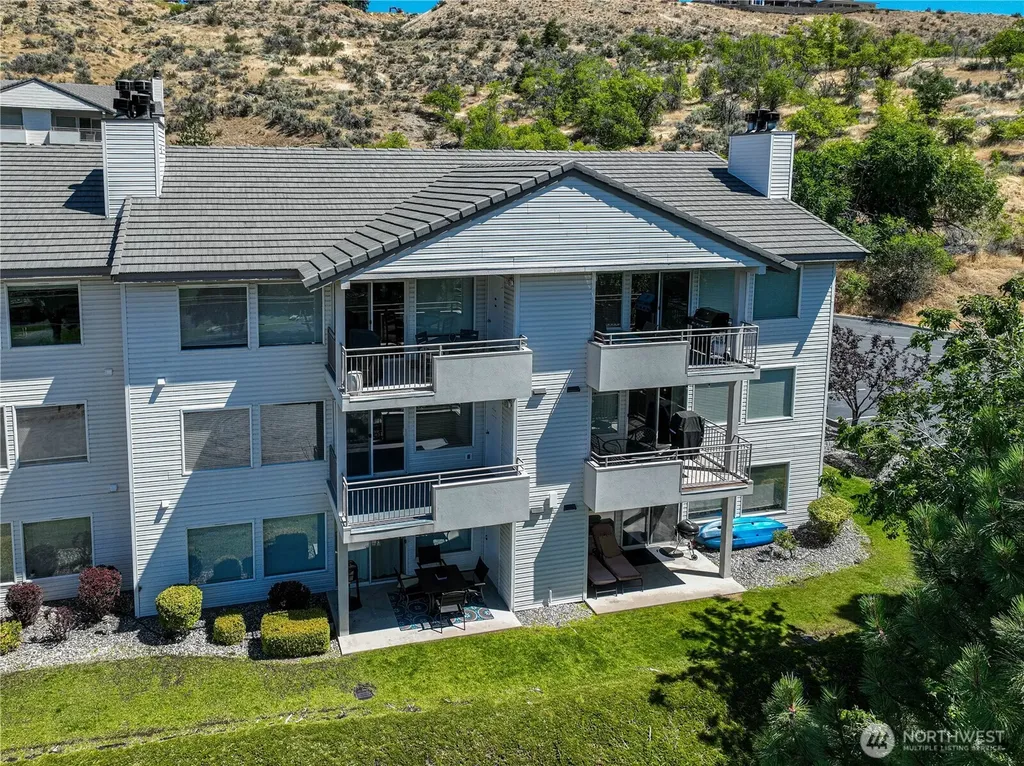 808 W Manson Highway Chelan WA 98816