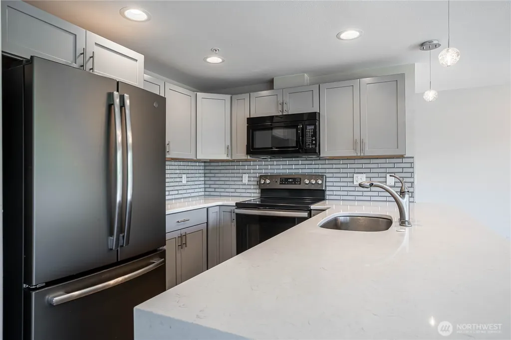808 W Manson Highway Chelan WA 98816