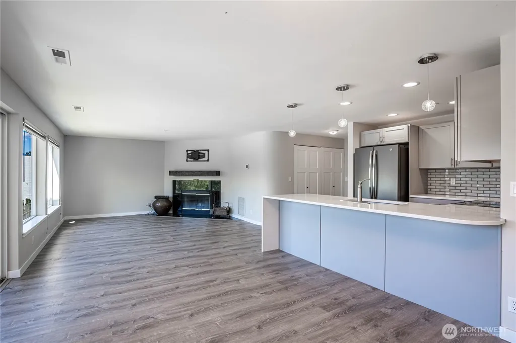 808 W Manson Highway Chelan WA 98816