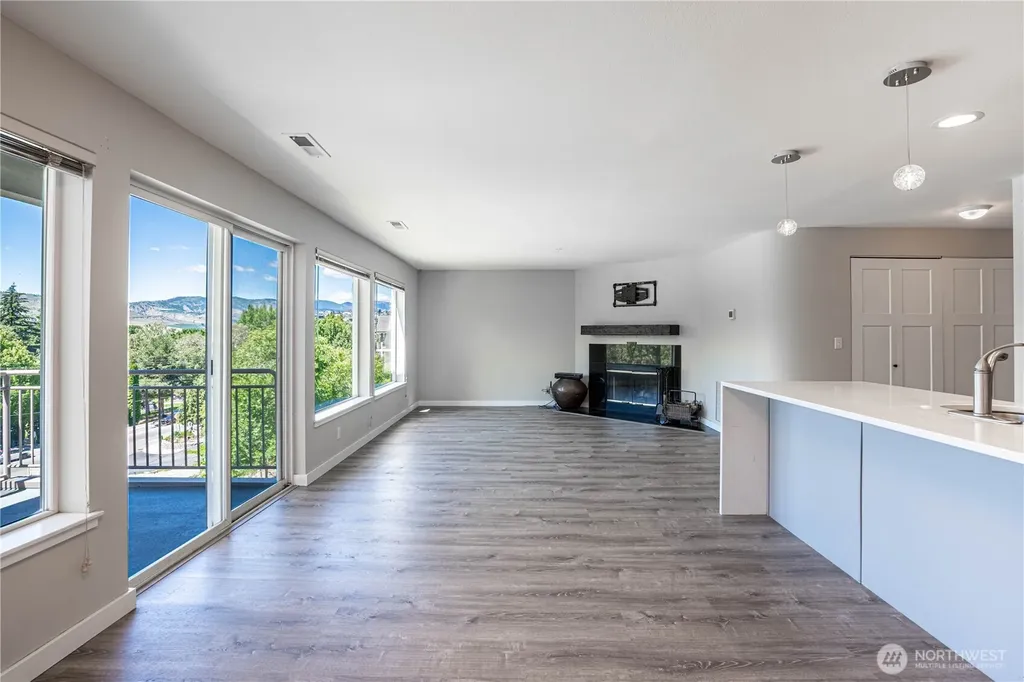 808 W Manson Highway Chelan WA 98816