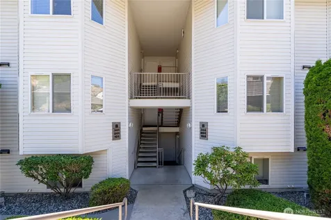 808 W Manson Highway Chelan WA 98816