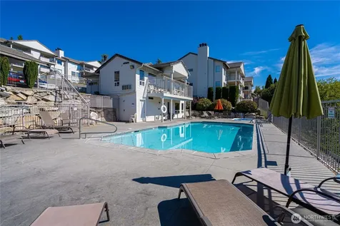808 W Manson Highway Chelan WA 98816