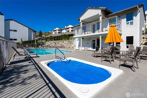 808 W Manson Highway Chelan WA 98816
