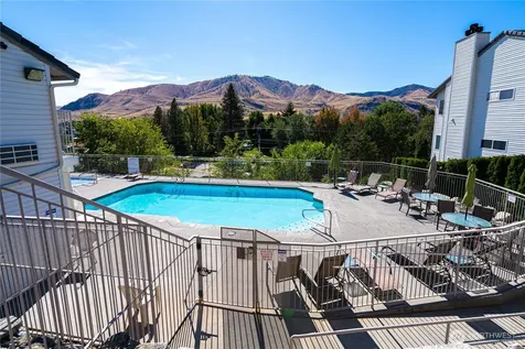 808 W Manson Highway Chelan WA 98816