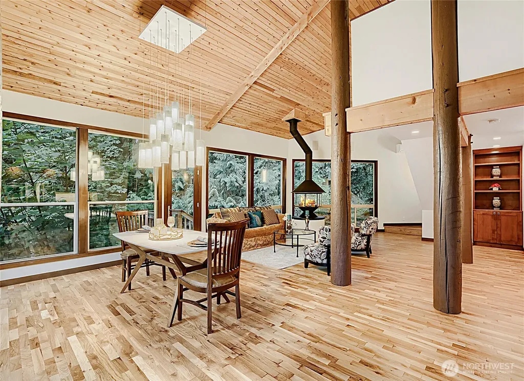 13020 Squak Mountain Road SE Issaquah WA 98027