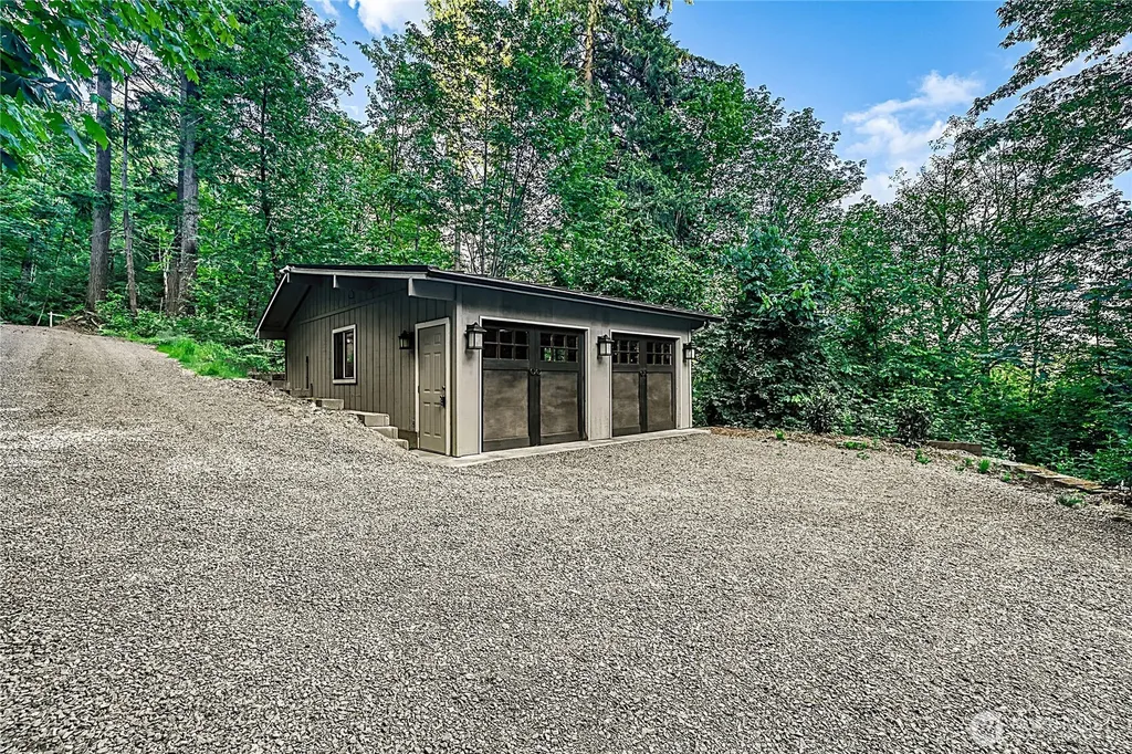 13020 Squak Mountain Road SE Issaquah WA 98027