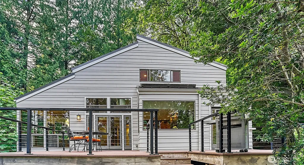 13020 Squak Mountain Road SE Issaquah WA 98027