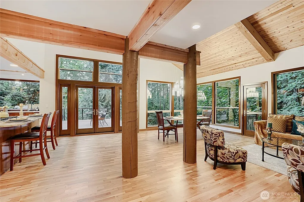 13020 Squak Mountain Road SE Issaquah WA 98027
