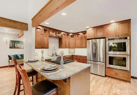 13020 Squak Mountain Road SE Issaquah WA 98027