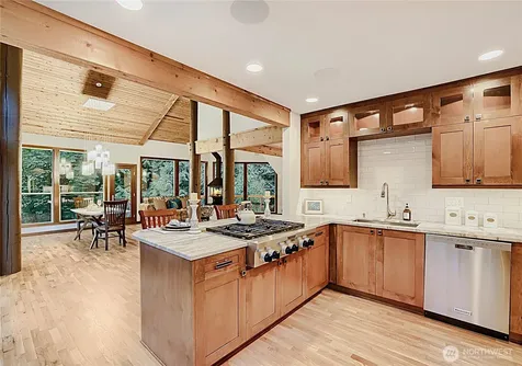 13020 Squak Mountain Road SE Issaquah WA 98027