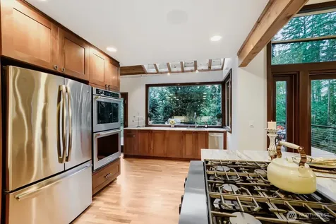 13020 Squak Mountain Road SE Issaquah WA 98027