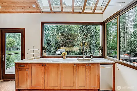 13020 Squak Mountain Road SE Issaquah WA 98027