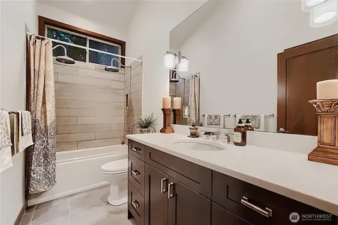 13020 Squak Mountain Road SE Issaquah WA 98027
