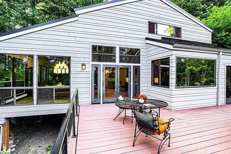 13020 Squak Mountain Road SE Issaquah WA 98027