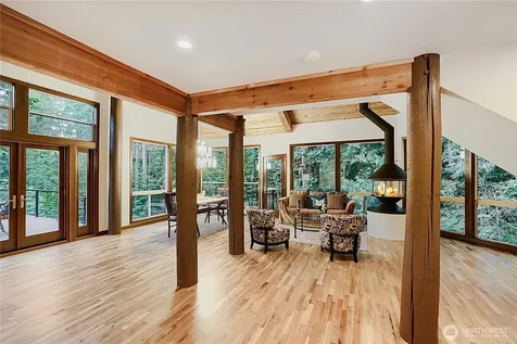 13020 Squak Mountain Road SE Issaquah WA 98027