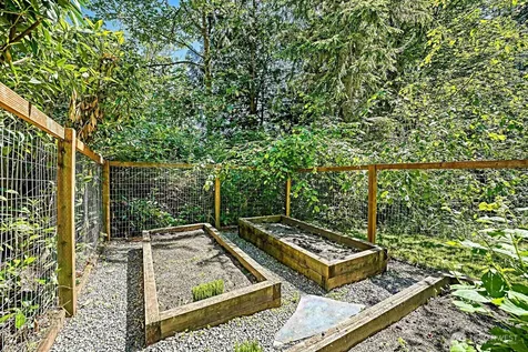 13020 Squak Mountain Road SE Issaquah WA 98027