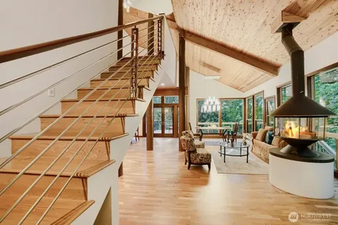 13020 Squak Mountain Road SE Issaquah WA 98027
