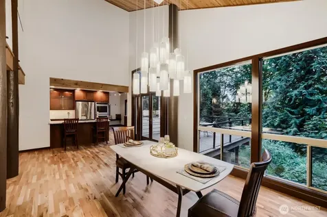 13020 Squak Mountain Road SE Issaquah WA 98027