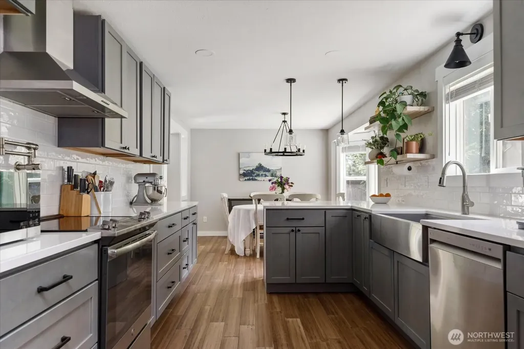 1565 SW Putnam Drive Oak Harbor WA 98277