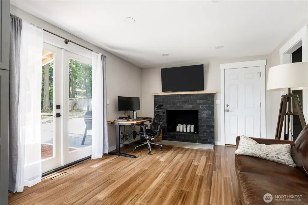 1565 SW Putnam Drive Oak Harbor WA 98277