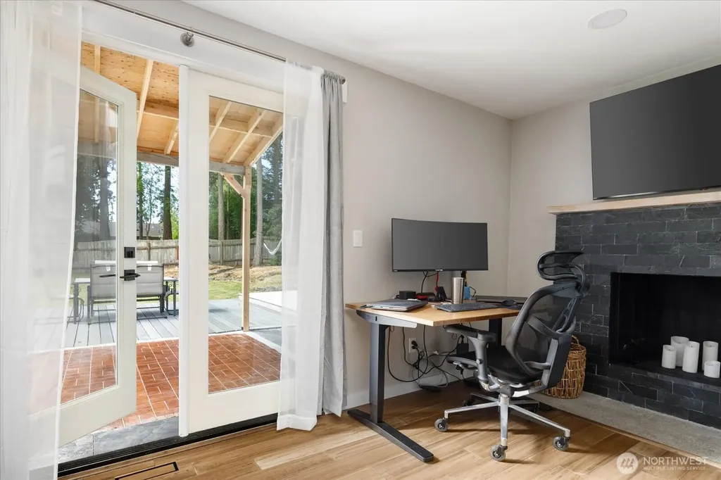 1565 SW Putnam Drive Oak Harbor WA 98277