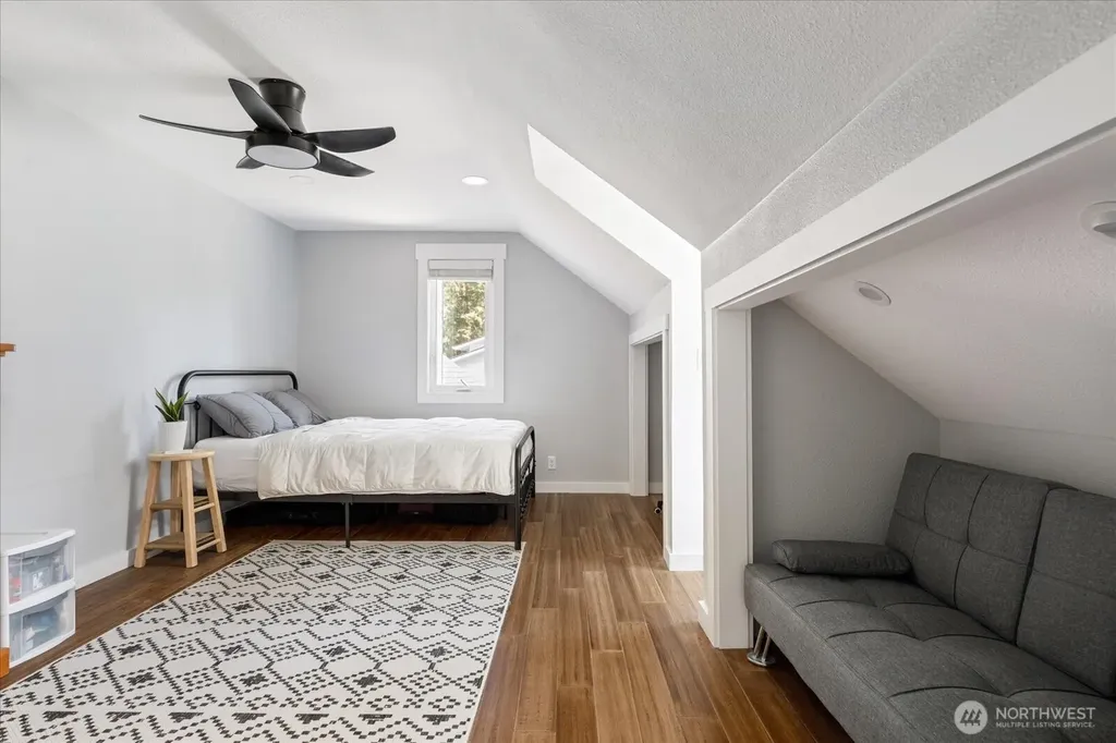 1565 SW Putnam Drive Oak Harbor WA 98277