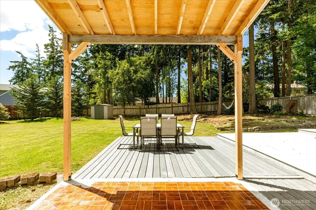 1565 SW Putnam Drive Oak Harbor WA 98277