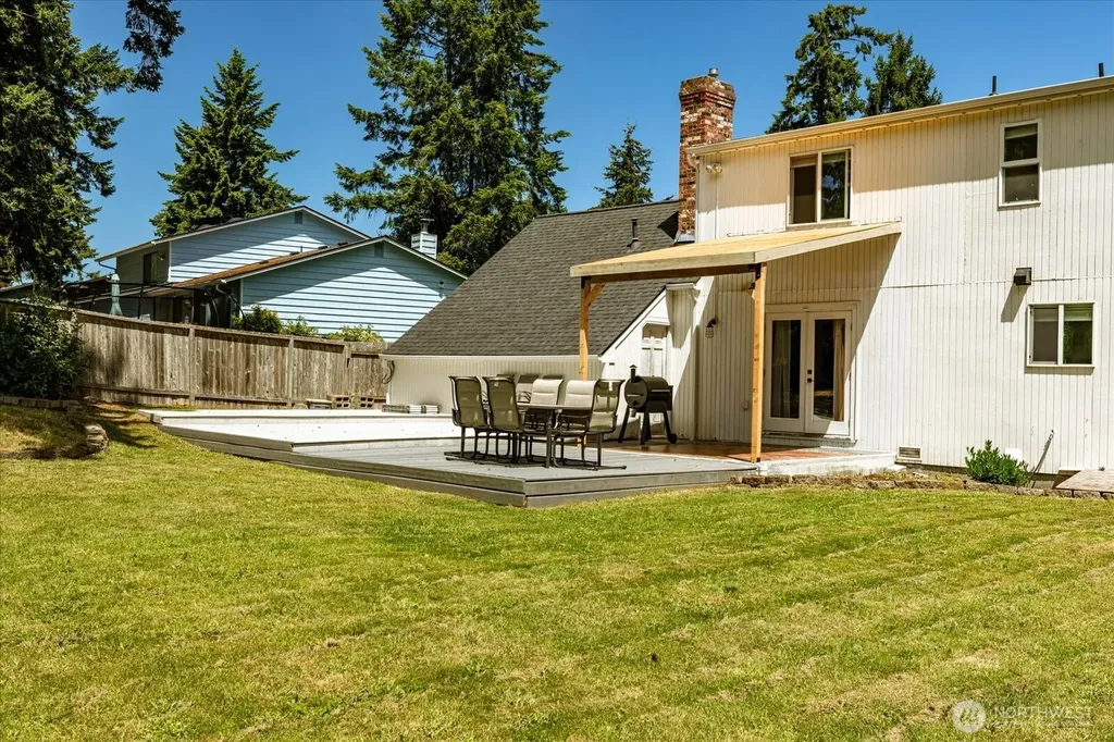1565 SW Putnam Drive Oak Harbor WA 98277
