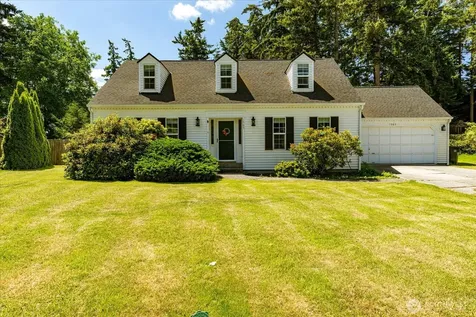 1565 SW Putnam Drive Oak Harbor WA 98277